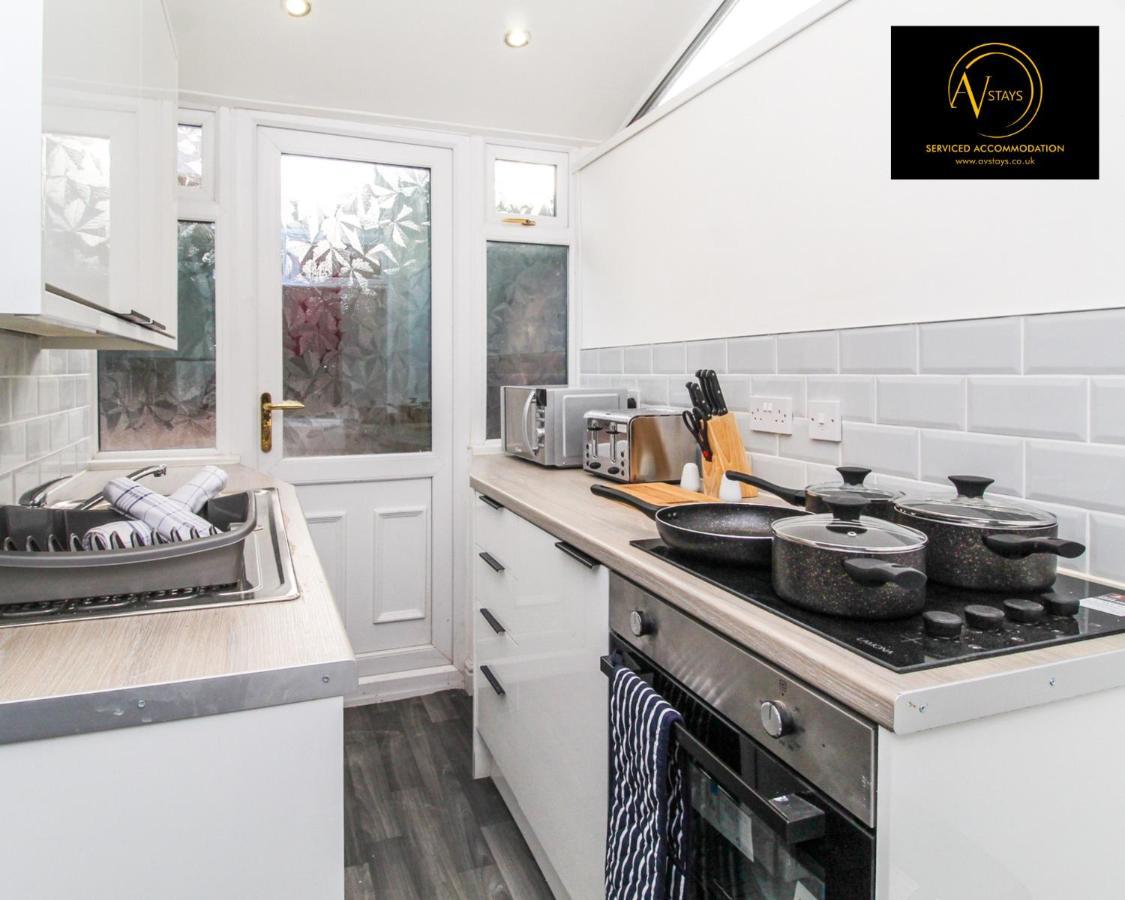 Modern House By Av Stays Short Lets & Serviced Accommodation St Helens St Helens (Merseyside) Exterior foto