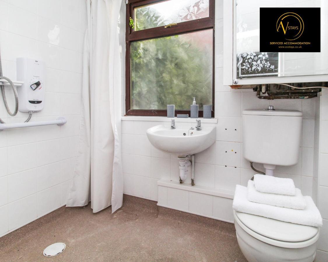 Modern House By Av Stays Short Lets & Serviced Accommodation St Helens St Helens (Merseyside) Exterior foto
