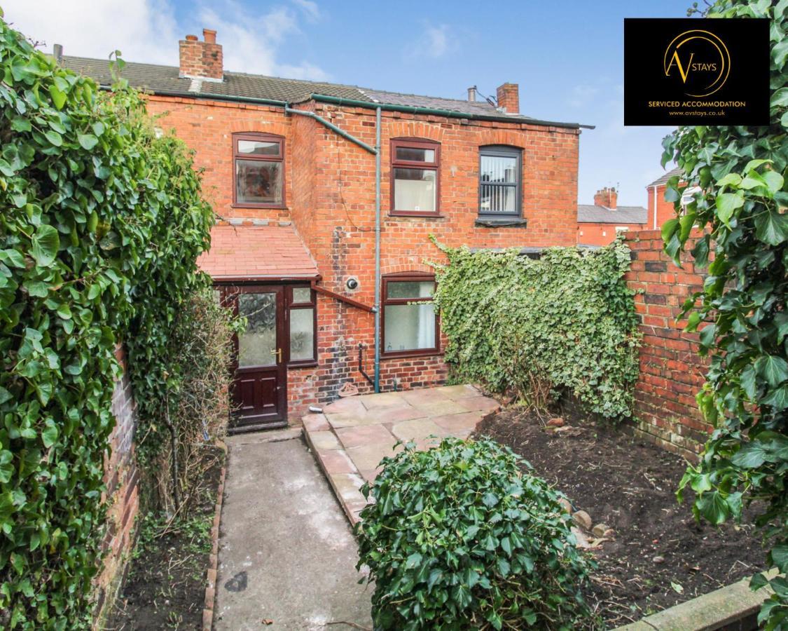 Modern House By Av Stays Short Lets & Serviced Accommodation St Helens St Helens (Merseyside) Exterior foto